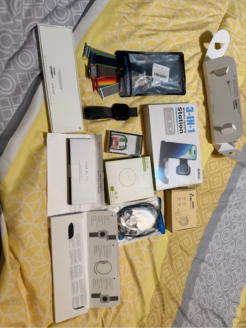 Like new Apple Watch series 10 46mm with several accessories no cellular.